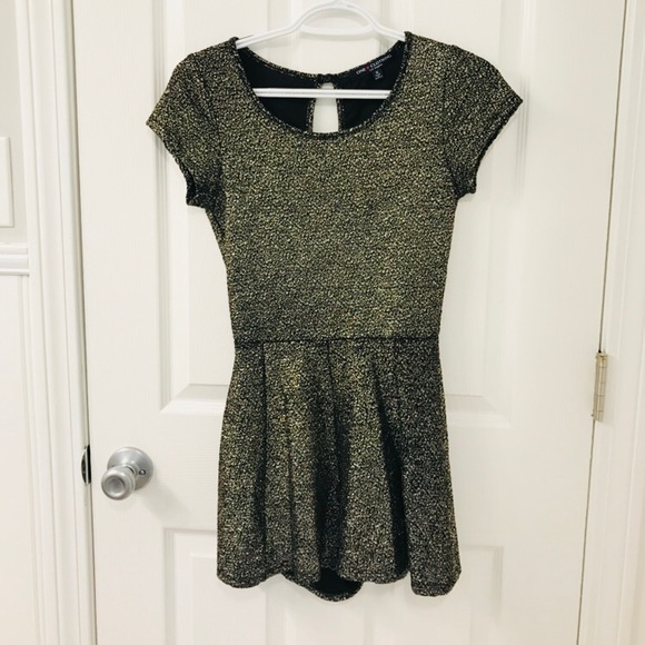 Black and Gold Sparkly Romper - Picture 2 of 4